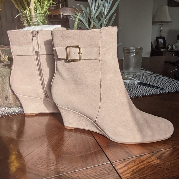 Blush Waterproof Short Boot - Picture 2 of 4